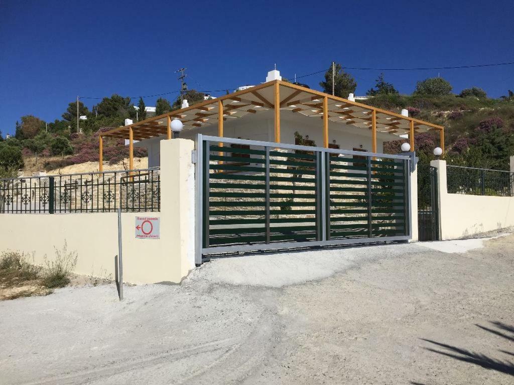Villas Alexandros Petrino Kalamaki  Exterior photo
