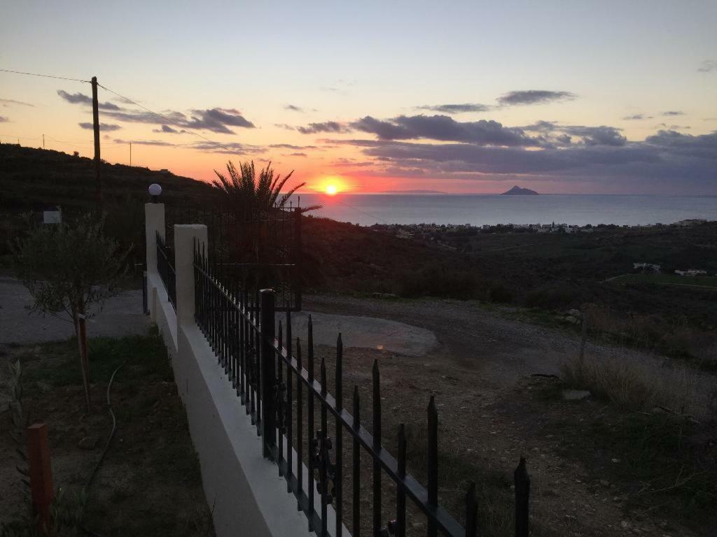 Villas Alexandros Petrino Kalamaki  Exterior photo