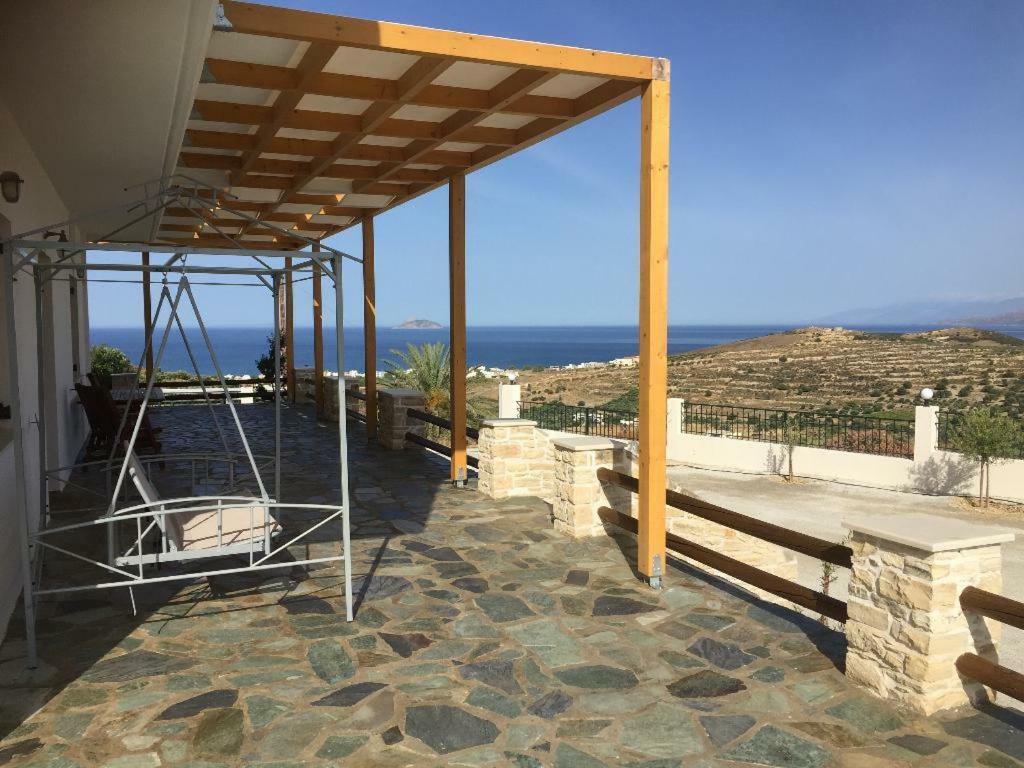 Villas Alexandros Petrino Kalamaki  Exterior photo